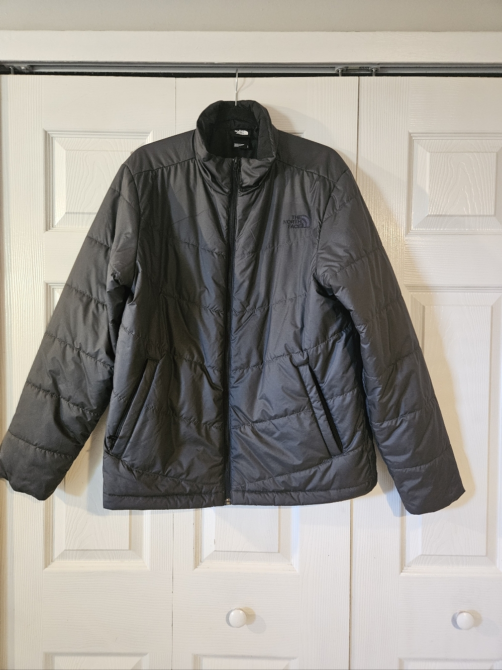 The North Face Men's Junction Charchol Gray Insulated Puffer Jacket